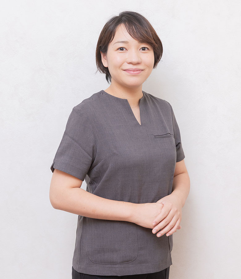 武蔵小杉ネゴ歯科矯正歯科の歯科医師根來 侑香（ネゴロ　ユカ）