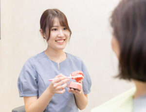 武蔵小杉の歯医者、武蔵小杉ネゴ歯科矯正歯科で歯の根の先に膿が溜まる根尖病巣とは？症状や治療の必要性について