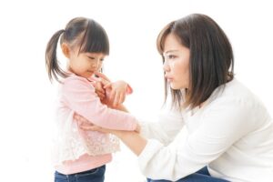 武蔵小杉の歯医者、武蔵小杉ネゴ歯科矯正歯科で子どもの指しゃぶりはいつまで許される？歯並びへの影響と改善策を解説